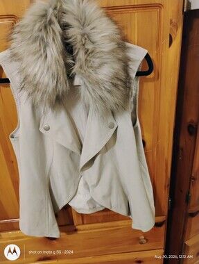 INC International Concepts Cream Sleeveless Vest with Faux Fur Collar